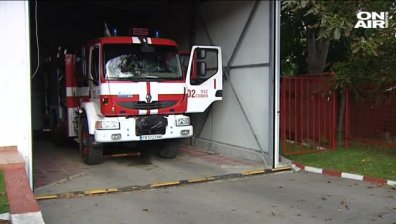 Огнеборци предотвратиха пожар на локомотив, превозващ цистерни