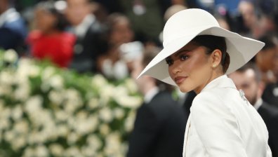 Тоалетите, които ни смаяха на Мет Гала 2025 (СНИМКИ)