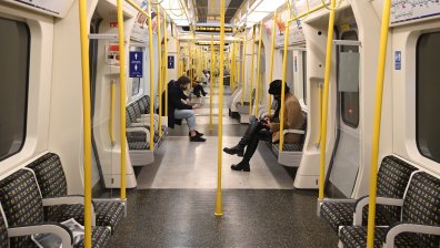 Великобритания под блокада: По-страшно е, отколкото беше през март