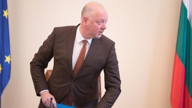 Постоянни мерки заменят стихийните действия срещу войната по пътищата