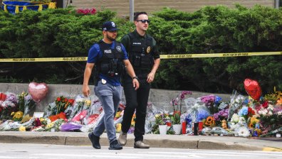 Жертви и ранени след стрелба в търговски център в Индиана