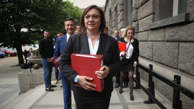 Нинова застана зад Радев и обяви: Не може да се състави правителство без БСП