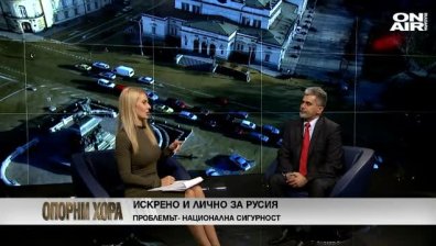Има ли театър в политиката и политика в театъра