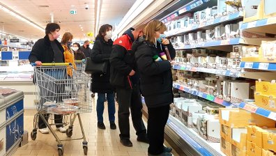 Цените на стоките от първа необходимост растат, поскъпнаха хлябът, бирата и олиото