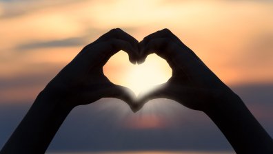 Любовен хороскоп за 29 август - 4 септември: Стрелците ще се радват на внимание