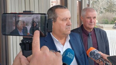 Увеличение на пенсиите от 1 юли ще има с удължителния бюджет, каза Адемов