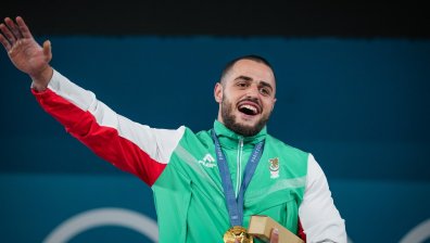 Карлос Насар стана олимпийски шампион пред очите на Стоичков и стотици българи в Париж (СНИМКИ)