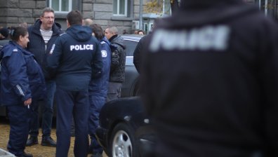 Полицаи респектират потенциални лихвари, наблюдават тартори сред малцинствени групи