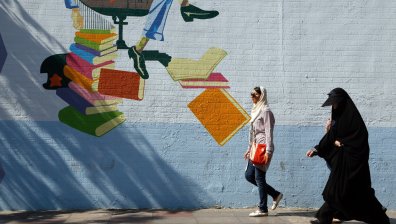 Как живеят жените в Катар и защо са "постоянно в карантина"