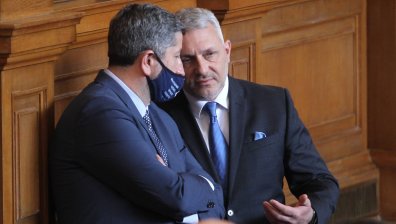 Ден втори на новите депутати в старата сграда на Народното събрание