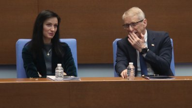 Бездомният "Червен пират" заплашвал онлайн съдия Цариградска, Мария Габриел и Денков