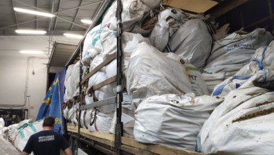 4580 кг индустриален коноп задържаха митничари на ГКПП "Дунав мост" - Русе