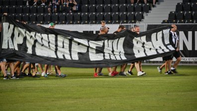 Скандал на "Лаута": Привърженици на "Локо" (Пд) прекратиха контрола