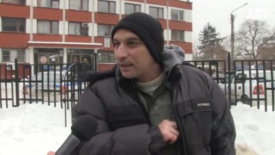 Бащата на трите деца от Разград ги е взел при себе си през уикенда