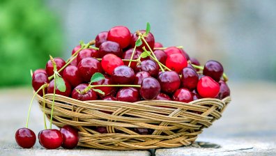 Диетолог: Диабетиците и децата да не преяждат с череши
