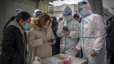 СЗО: Омикрон продължава да доминира, рискът от него е висок