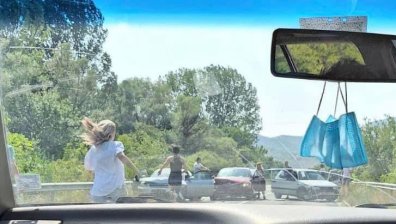 Верижна катастрофа затвори Подбалканския път