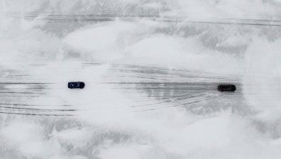 Естония откри първия леден път за сезона между островите Хиюмаа и Сааремаа (СНИМКИ)