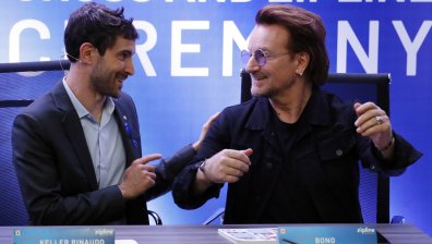 U2 нямат против, ако Боно се насочи към индивидуална кариера