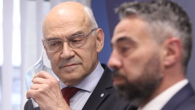 С нова мярка свалят цената на тока за бизнеса, от януари - скок с 30%