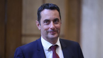 Транспортният министър: Данъчните отстъпки за таксиджиите ще останат