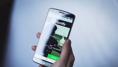 Spotify конкурира Apple със свои подкаст абонаменти