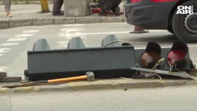 Пропаднал светофар затвори оживен столичен булевард 