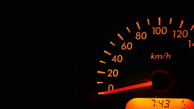 Автомобилни страсти и незаконни гонки - как се справя Германия?