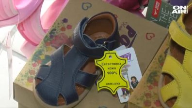 Детските дрехи и обувки поскъпнаха болезнено, става тежко за родителите