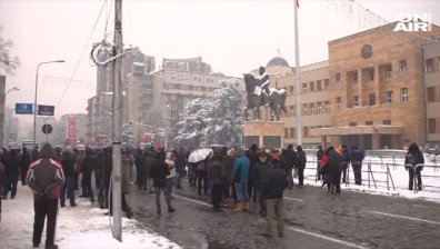 Македонският парламент каза "Да" на конституционните промени