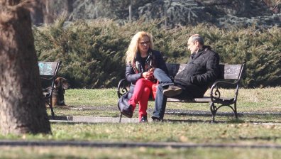 Иванчева на разходка в центъра вместо под домашен арест