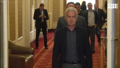Отново напрежение: Волен Сидеров отмени заседанието с патриотите