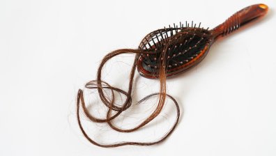 Как да се справим с косопада по естествен начин?