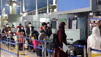 Летищата в Абу Даби и Дубай спират да обслужват пътници от утре