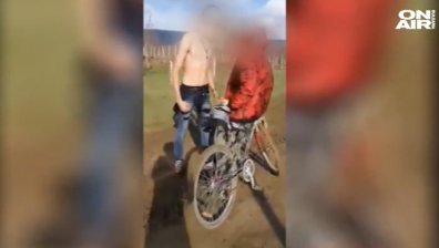 Непълнолетни пребиха 14-годишно момче край Поморие, техен приятел снима
