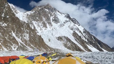 Феноменален успех: Екип непалци осъществи първо зимно изкачване на К2