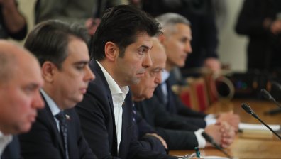 ПП-ДБ и ГЕРБ-СДС решават ще има ли съвместното управление на страната