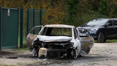 Шофьор се вряза в пешеходци и колоездачи във Франция и рани 10 души