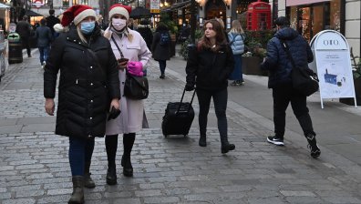 Борис Джонсън допусна затягане на ограниченията след Коледа