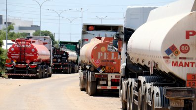 ЕС "захранва" Украйна с гориво, електроника и автомобили за милиони