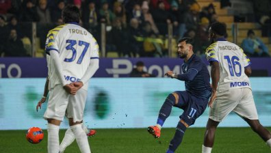 "Лацио" победи "Парма" с 1:0 въпреки червените картони