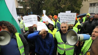 МРРБ: Няма как 1 млрд. лв. да бъдат платени на пътностроителните фирми през 2021 г.