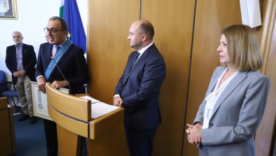 Фандъкова връчи "Почетен гражданин на София", сред наградените е и Петър Стоянов
