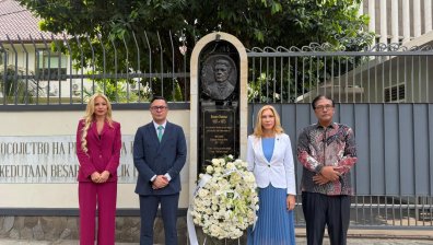 Почит към Апостола на свободата на хиляди километри от България (СНИМКИ)