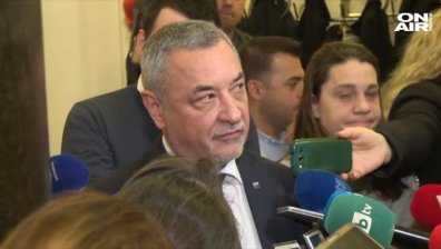 Валери Симеонов защити Цачева и Цветанов в скандала с имотите на властта