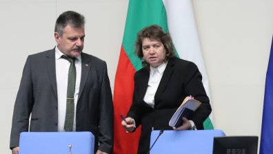 Наталия Киселова танцува на "Мамбо №5" в Казанлък (+ВИДЕО)