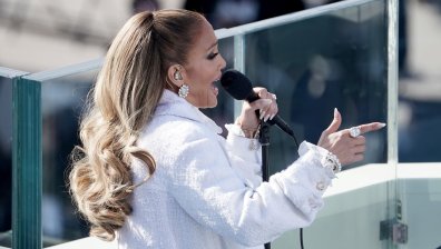 Дженифър Лопес влиза в ролята на наемна убийца в нов трилър