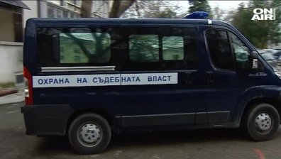 Нова жестокост! 14-годишен преби до смърт бездомник