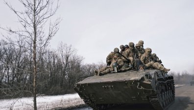 Украинските войски се изтеглят от Бахмут? Зеленски: Битката за Донбас е болезнена