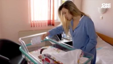 Първото бебе за годината у нас проплака във Варна